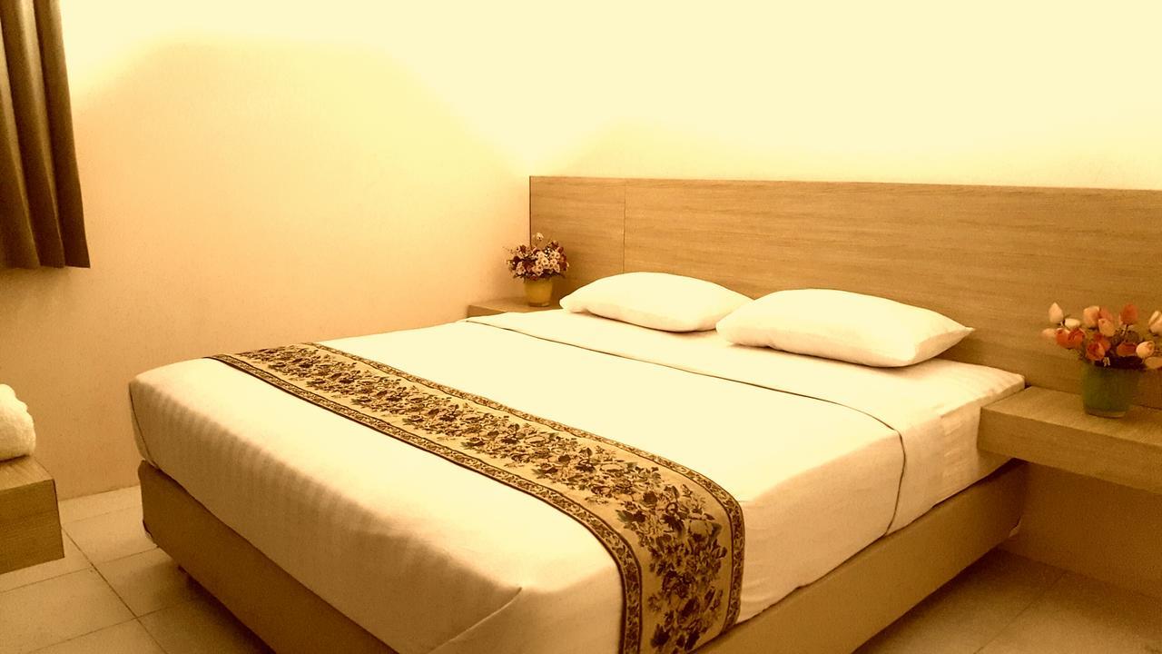 סוראבאיה C.Stone Hotel מראה חיצוני תמונה