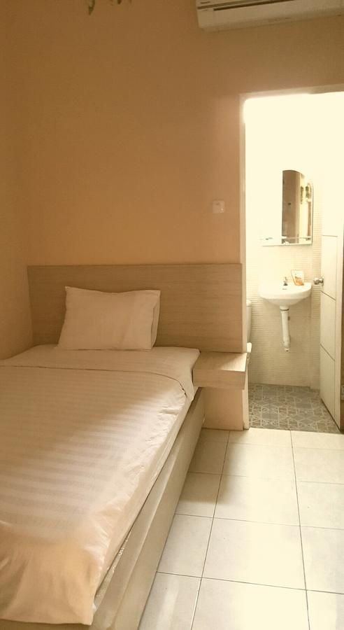 סוראבאיה C.Stone Hotel מראה חיצוני תמונה